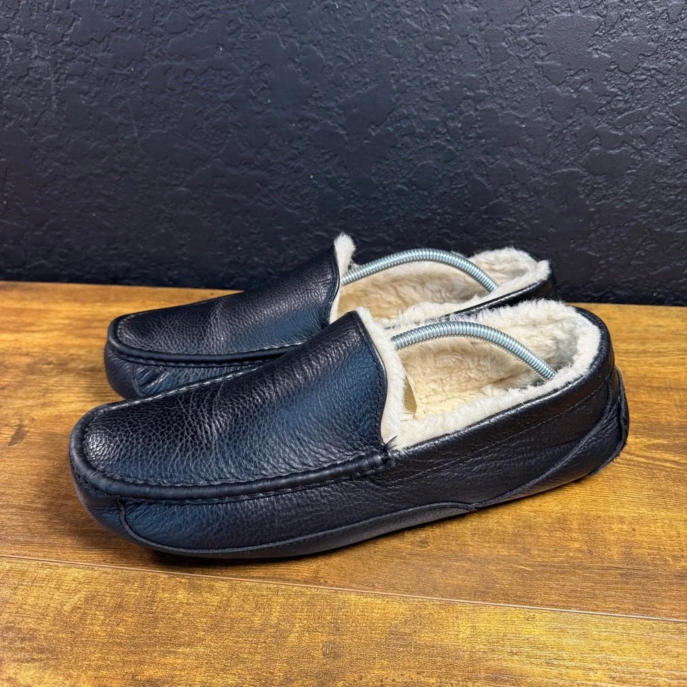 UGG Ascot 5379 Black Pebbled Leather Sheepskin Slipper Mens Size 12